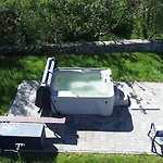Σπίτι διακοπών Modern Stone House In With Jacuzzi Balatonfüred