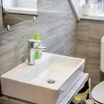 Modern Stone House In With Jacuzzi Σπίτι διακοπών