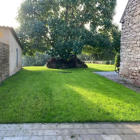Σπίτι διακοπών Modern Stone House In With Jacuzzi *
