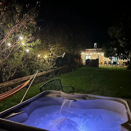 Hébergement de vacances Modern Stone House In With Jacuzzi Balatonfüred