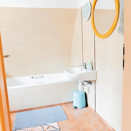 Σπίτι διακοπών Modern Stone House In With Jacuzzi *