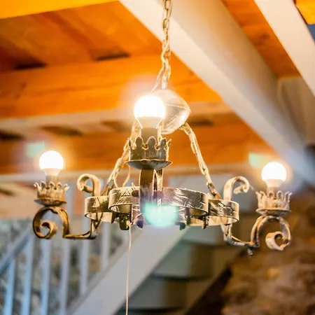 Modern Stone House In With Jacuzzi Hébergement de vacances