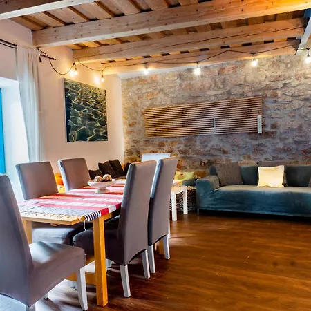 Modern Stone House In With Jacuzzi Балатонфюред